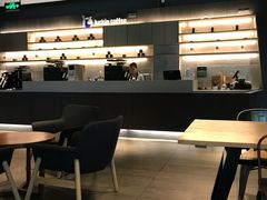 大堂-瑞幸咖啡(宝华国际广场店)