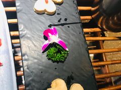 -老牌坊云南鱼豆花火锅(哈西万达店)
