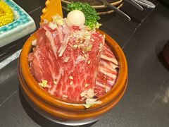 -山川小町·极番烧肉(新地假日广场店)
