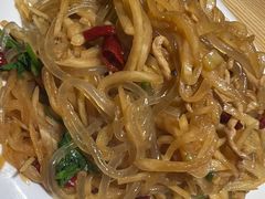 酸萝卜炒粉-方城小吃店