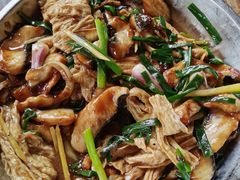 -鲤鱼塘农家山庄