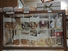 -AHAVA·Fang Baking Studio