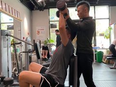 -享受健身·美体塑形馆