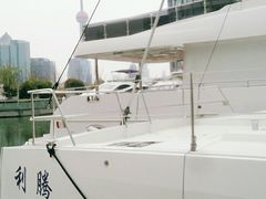 -北外滩百艇汇游艇俱乐部