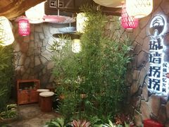 -城墙拐拐火锅(三峡广场黑金冠店)