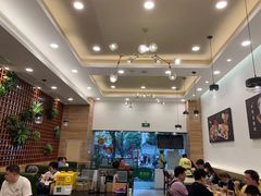 -佰搭果·广式茶餐厅(西华路店)
