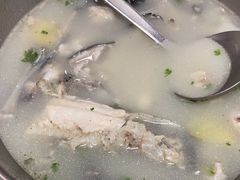 -雪湖煜辰鱼头老店(雪野湖店)