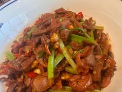 -笨豆腐居民楼菜馆•江西小炒(天津开发区店)