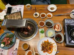 -草家酱蟹炭火烤肉店(珲春南路一店)