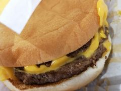 -麦当劳(展览路店)