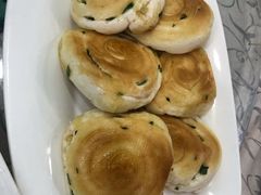 香煎葱油饼-六婶西关小厨(光塔路店)