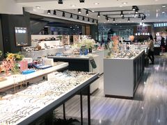 -宏宇眼镜蔡司依视路折扣店(兆佳眼镜城店)