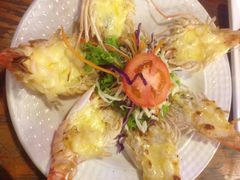 -J Daeng Seafood