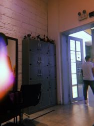 -SIX Hair Consultant