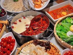 -尚尚仙·酸汤猪手·猪肚鸡火锅(华联万柳购物中心店)