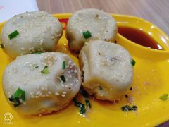 -小杨生煎(金山百联购物中心3楼店)