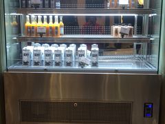 面包甜点陈列柜-OUR Bakery(SKP-S店)