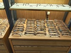 -优医视平价眼镜超市蔡司依视路折扣(小马厂店)