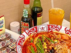 -汤小云火锅米线(钻汇广场店)