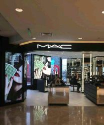 -M·A·C
