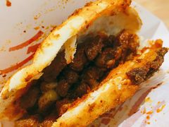 烤羊肉夹饼-嘻小北·兰州清汤牛肉面(太平洋森活天地店)