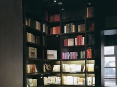 -钟书阁(松江泰晤士小镇店)