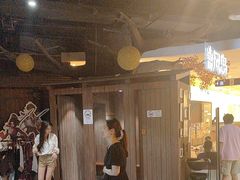 -暴风岛沉浸式体验馆(百联世纪店)