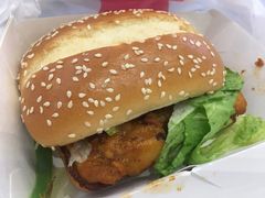 奥尔良烤翅鸡腿堡-肯德基(虹桥高铁店)