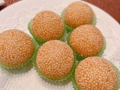 腰果麻球-东方明珠老上海8号餐厅