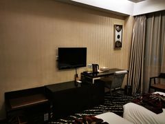 -昆明朗威酒店(昆明站火车站双桥夜市风情街店)