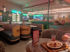 -芭莉与彩虹西餐厅(成都合生汇店)