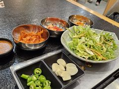 -臻牛烤肉