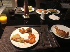 -唐拉雅秀酒店-西锦汇空中BBQ·思创餐厅