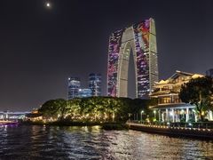 -苏州金鸡湖中茵皇冠假日酒店