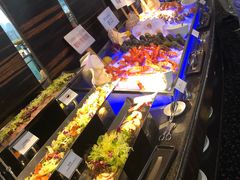 自助取餐区-广州花园酒店·凌璇阁旋转餐厅CAROUSEL360