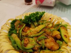 龙井虾仁-江南村酒家