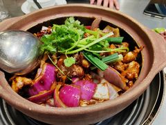 -胡须佬鸡煲四季火锅店(石厦西村直营店)