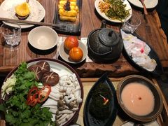 -老牌坊云南鱼豆花火锅(嵩山店)