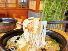 -桥香园过桥米线(国贸店)