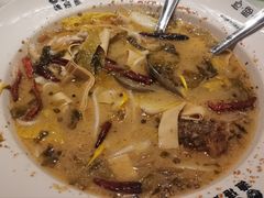 -渔语鱼新川菜Bistro(万象天地店)