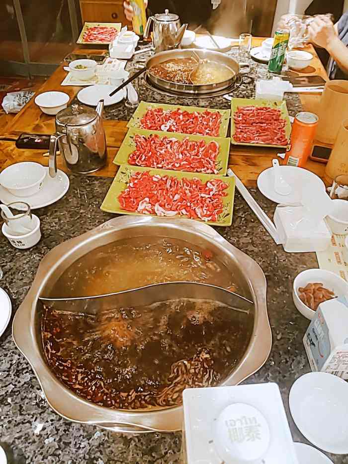 辉红全牛火锅(九水东路店)-"位置在九水路边上,亚马逊大楼对面,很好找