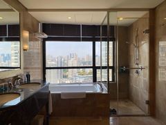 -重庆希尔顿酒店