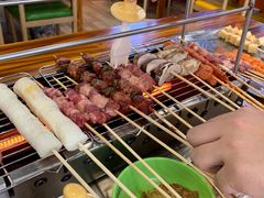 -哈尔滨小酒馆·鲜肉现穿自助烧烤(康新花园店)