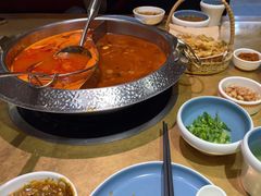 -左庭右院鲜牛肉火锅(金山万达店)
