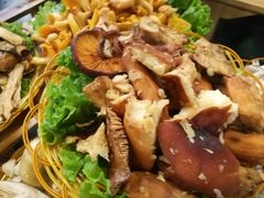 -易门野生菌府·菌海森林(月牙潭公园店)