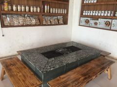 用餐区-蘑统田下·野生菌火锅