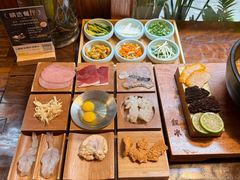 -银米·云南传统过桥米线(双廊黑金冠店)