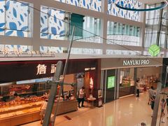 -家乐福(四元桥购物中心店)