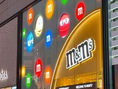 -m豆巧克力世界(上海世茂广场店)