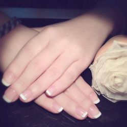 -EMILY艾枚莉美甲美睫·美颜·现磨咖啡